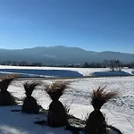 Cozy With Mountain Views 別荘 *