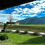 Cozy With Mountain Views *