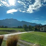 別荘 Cozy With Mountain Views