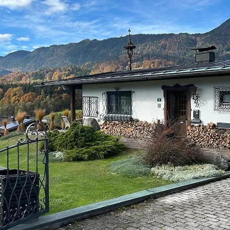 Hébergement de vacances Cozy With Mountain Views