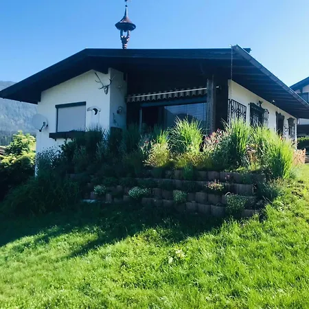 Hébergement de vacances Cozy With Mountain Views