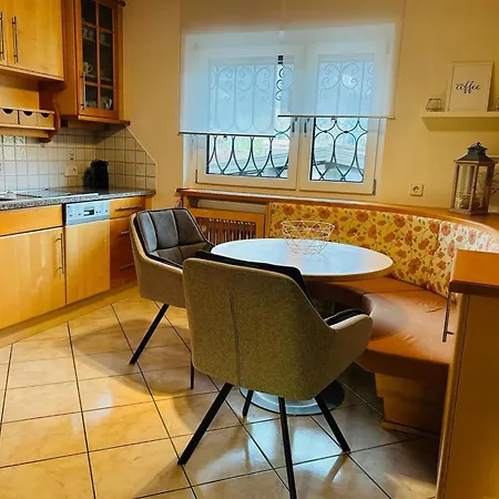 Cozy With Mountain Views Hébergement de vacances