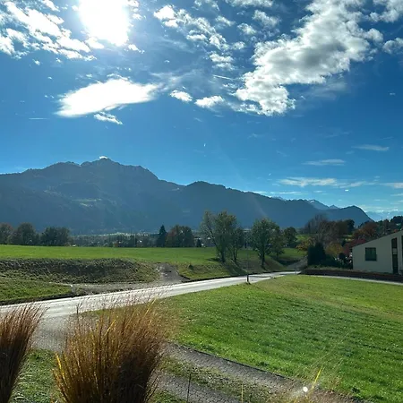 Prázdninový dům Cozy With Mountain Views