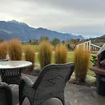 Cozy With Mountain Views *